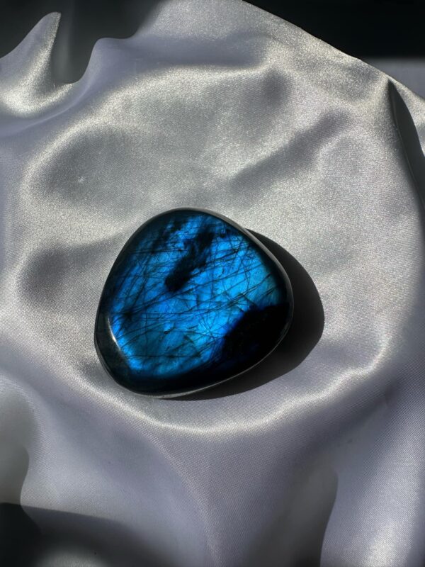 Labradorite Palmstone B