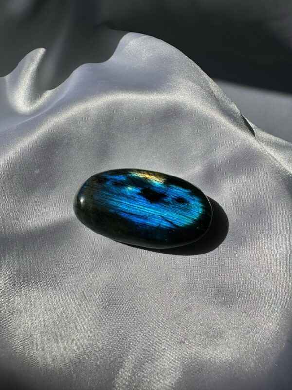 Labradorite Palmstone A